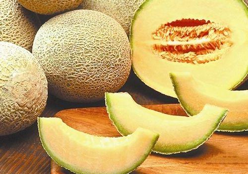 吃哈密瓜还能吃葡萄吗,美味与健康两不误