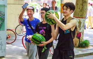 嘉兴学校跳舞吃瓜,青春活力与甜蜜瓜果的完美邂逅